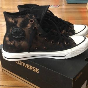Converse Hi Rich Gold/Black Women’s Sz 6